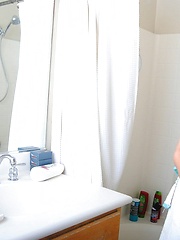 Morgan strips down and gets wet in the bath