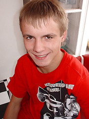 Sweet teen boy horny hoover games
