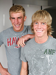 Cute college jock posing naked